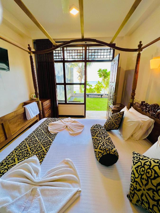 Top Secret Beach Hotel Matara Exterior foto